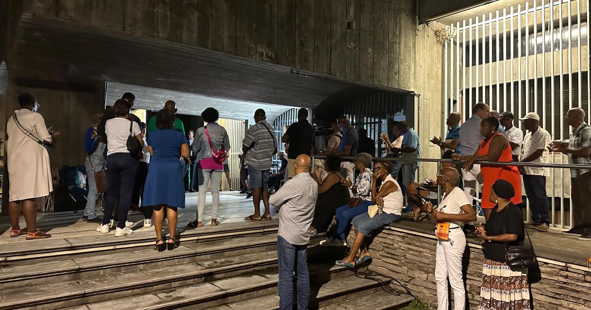 Violences à PointeàPitre la municipalité et l'Etat promettent une